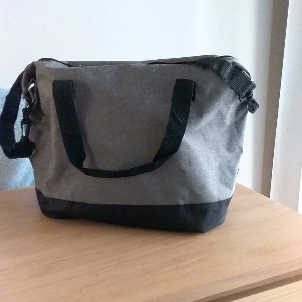 AARP CHARCOAL GRAY AND BLACK TRAVEL TOTE BAG WITH ZIPPERED CLOSURE